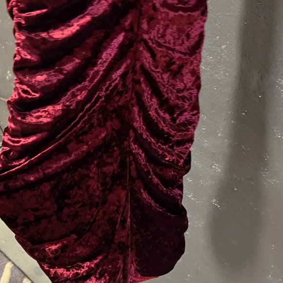 PRICE DROP!!!  Guess ruched crushed velvet Charlie mini dress Size 8 - Picture 3 of 6